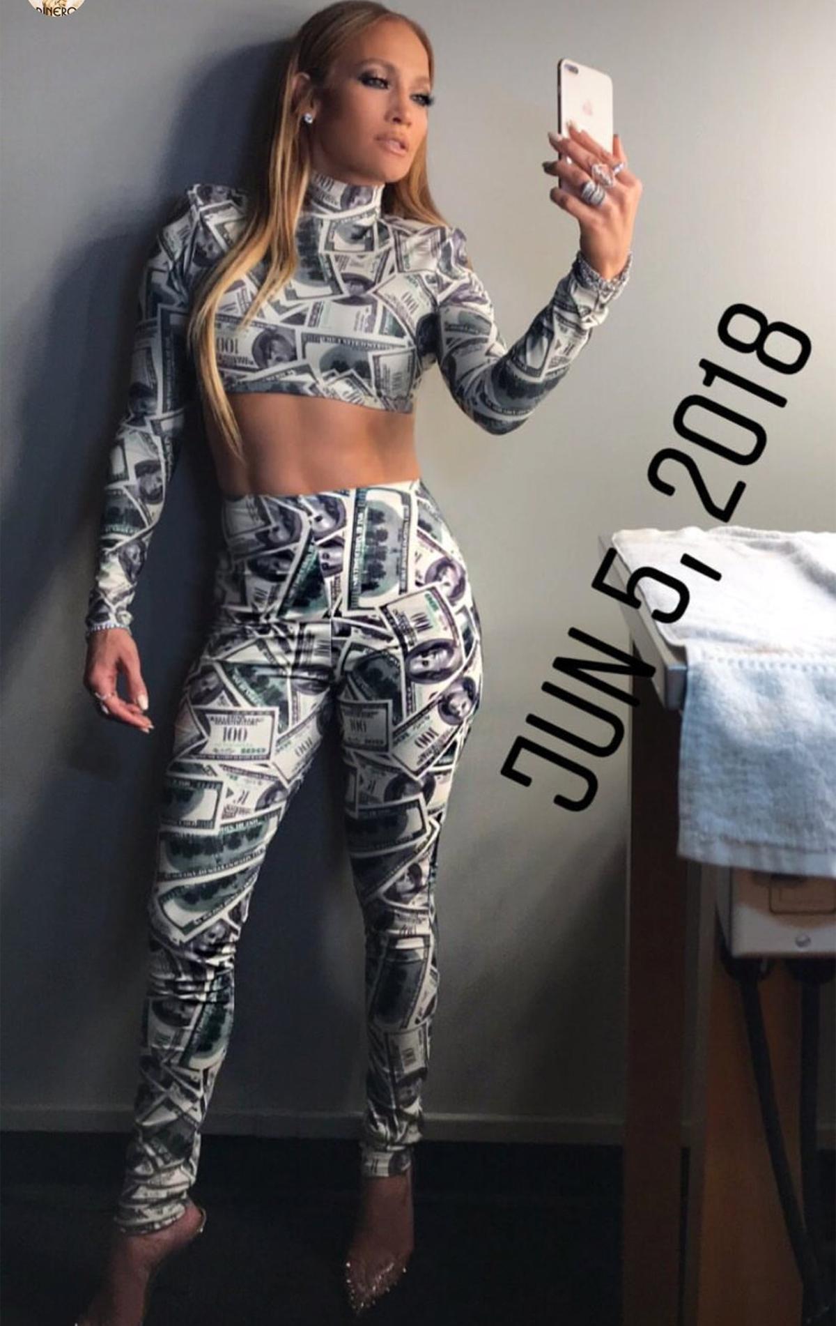 Jennifer Lopez vestida de 'Dinero'