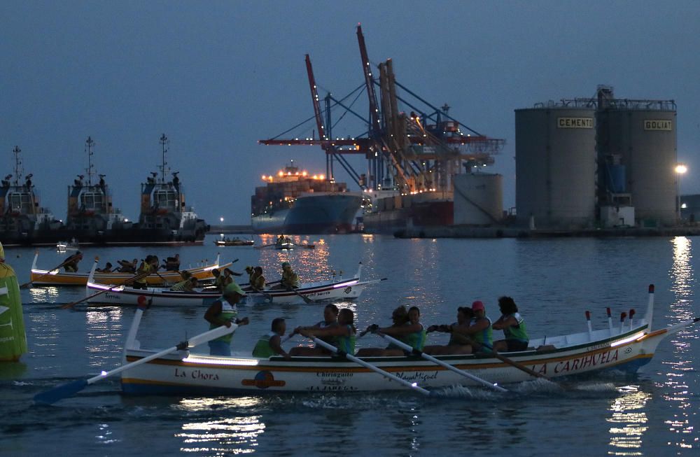 Jornada nocturna de jábegas en El Puerto de Málaga