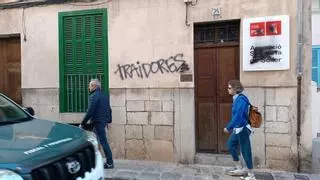 La sede del PSOE de Sóller amanece con pintadas: "Traidores"