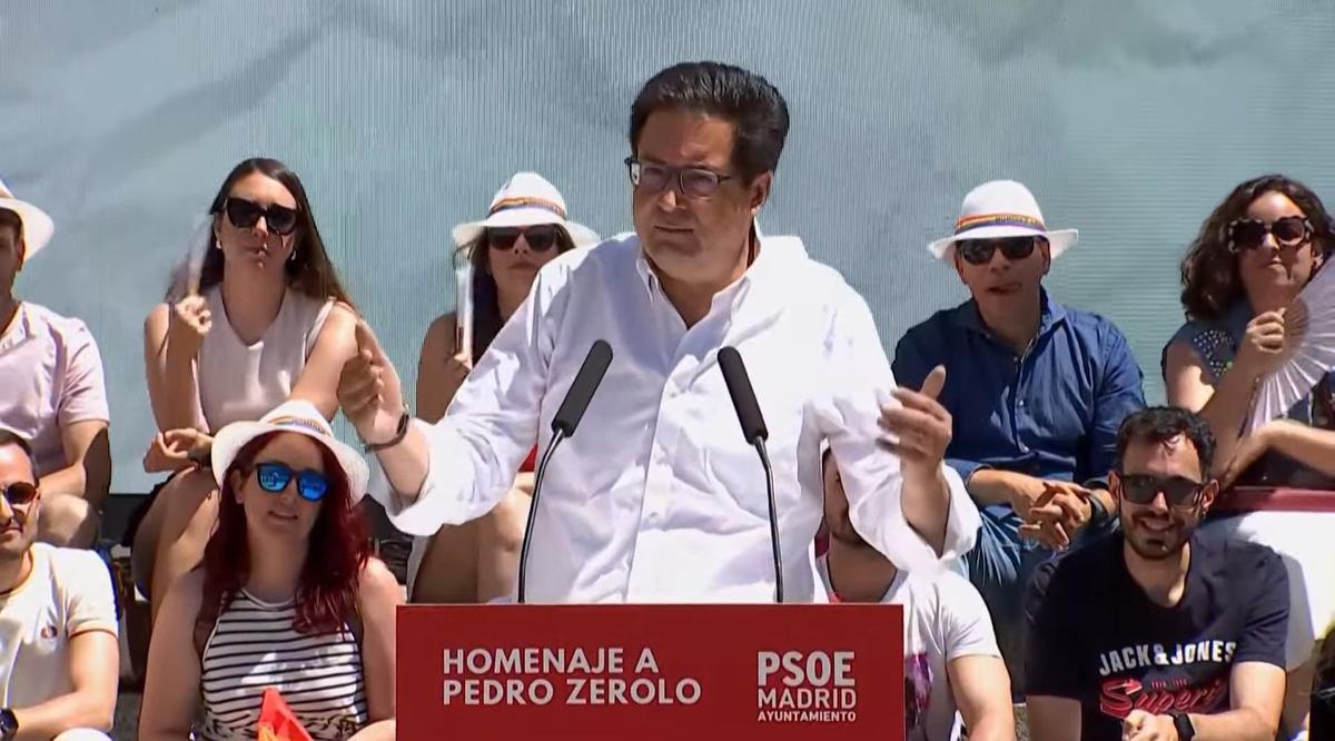 El PSOE afirma que el PP ha omplert la plaça d’Espanya "d’odi i insults" El PSOE afirma que el PP ha omplert la plaça d’Espanya "d’odi i insults"