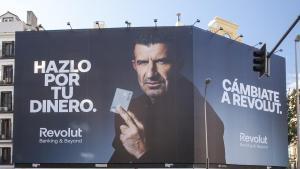 Campaña de publicidad de Revolut con el exfutbolista Luís Figo.
