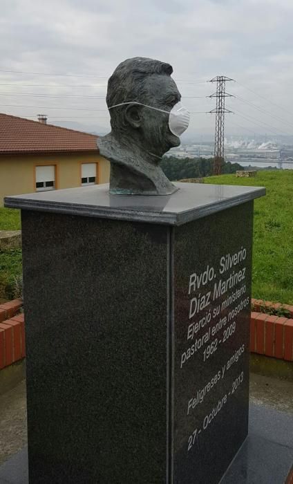 Los monumentos se ponen mascarilla