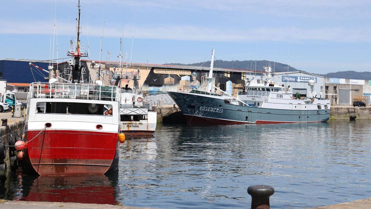 Barcos amarrados en el puerto de O Berbés, en Vigo.