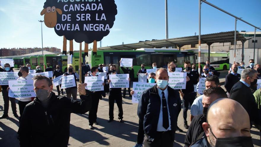 CTA denuncia el exceso de horas extra en Aucorsa y la empresa las atribuye al incremento del absentismo