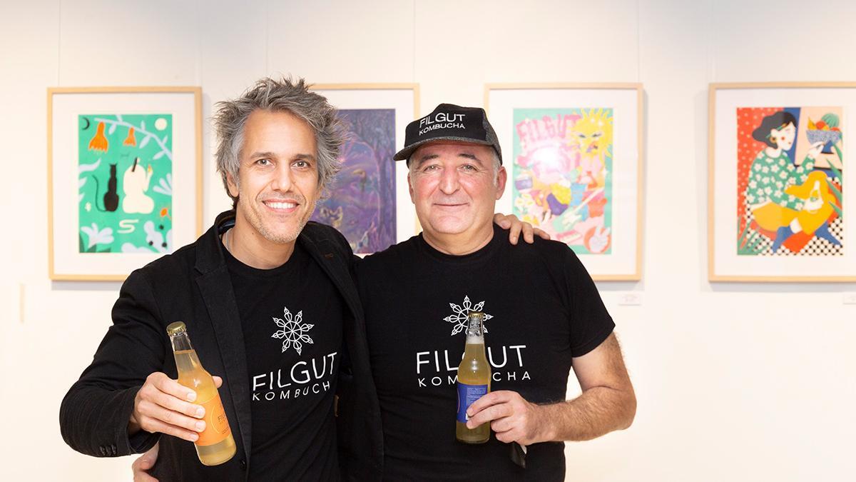 La nueva bebida 'Filgut Kombucha' y sus creadores, Oriol Aguilar y Quim Muns