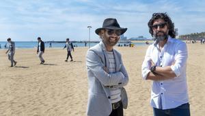 Duquende y Arcángel, en la playa de la Barceloneta.