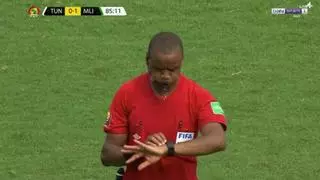 ¡Increíble! Pita el final antes de tiempo en la Copa África