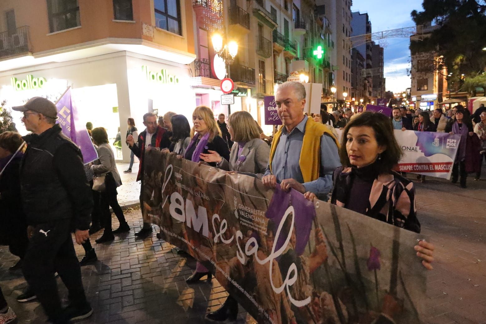 Las mejores imágenes de la manifestación del 8-M en Castellón