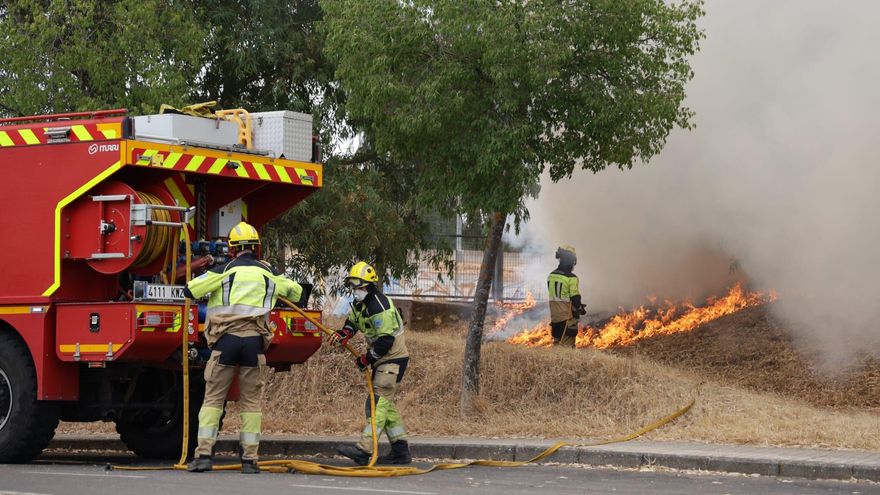 Fuego en La Mejostilla de Cáceres.