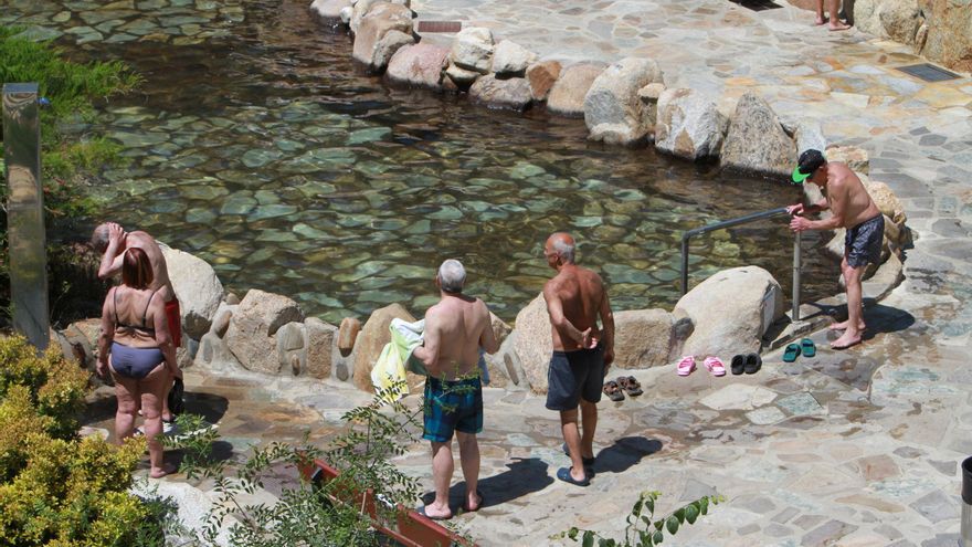 Condenado por herir a un policía tras saltarse la cola, el aforo de las termas de Outariz y meterse en el agua