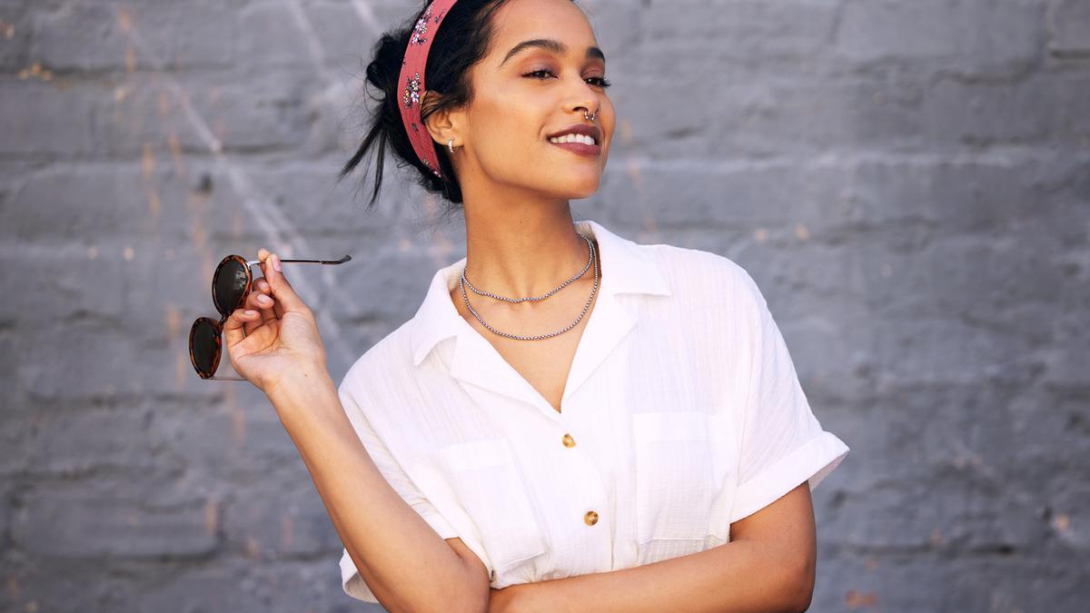 Accesorios que transforman cualquier look (y cuestan menos que un brunch)