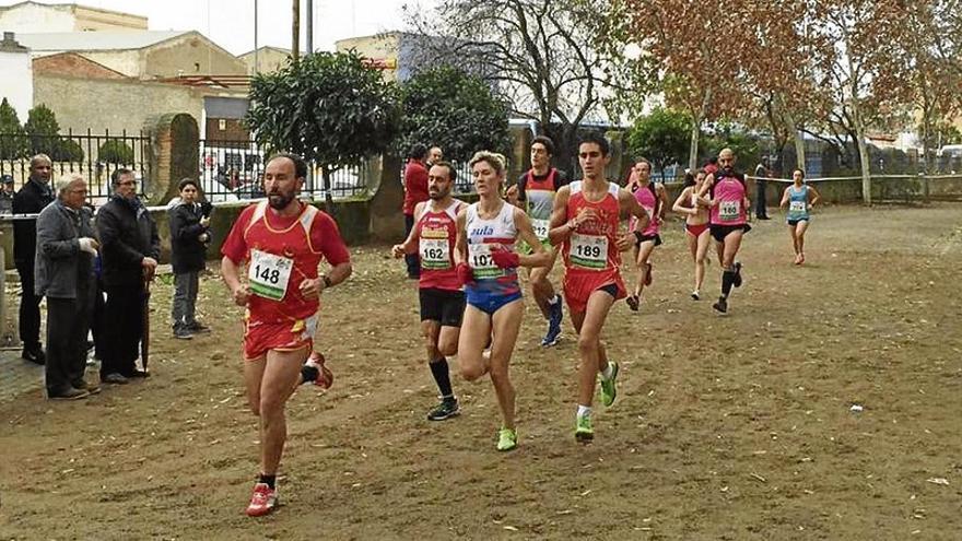 Dos &#039;clásicos&#039; extremeños se imponen en Almendralejo