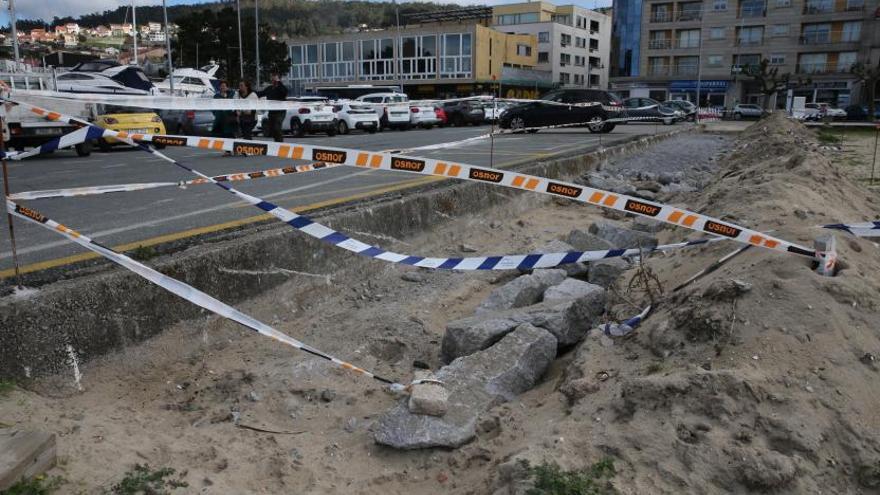 Anduxía denuncia el relleno con hormigón de 80 metros cuadrados en Banda do Río y pide a Costas que aclare si lo autorizó