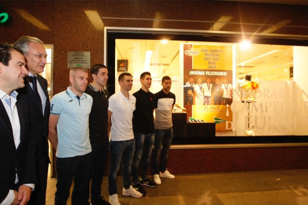 Escaparate para los campeones de Fútbol Sala