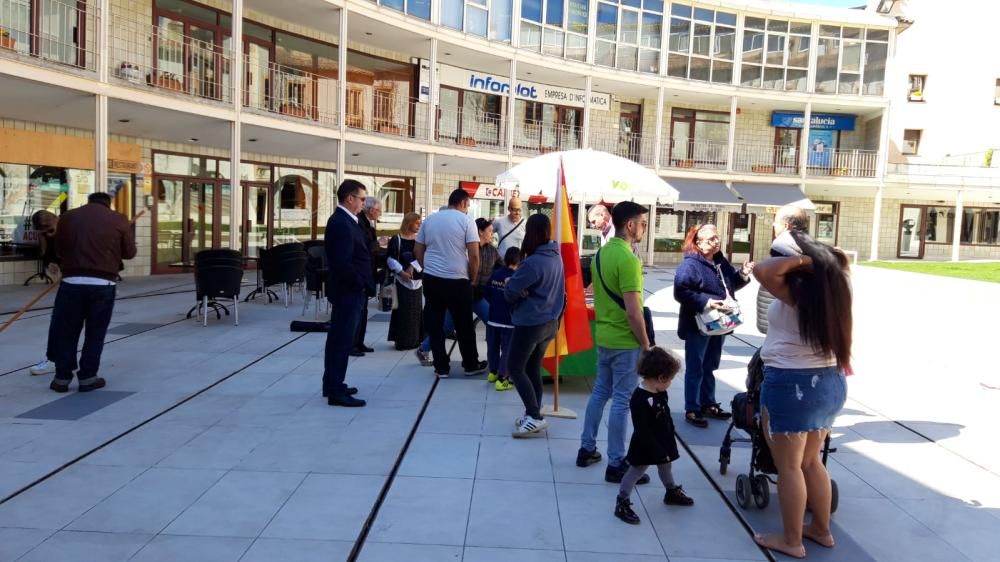 Manifestació contra una parada de VOX a Olot