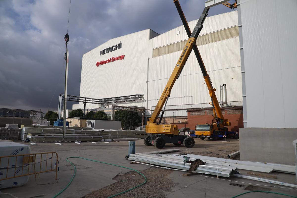 Trabajos para la ampliación de las instalaciones en Hitachi.