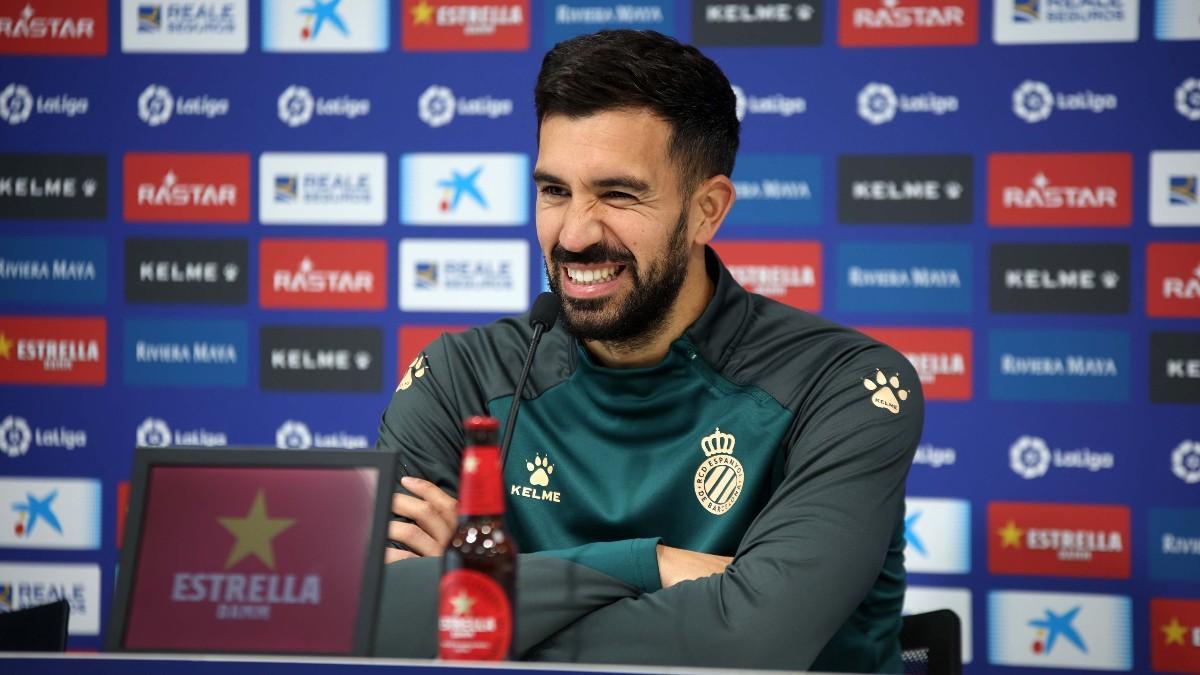 Fernando Pacheco, en la sala de prensa de la CE Dani Jarque