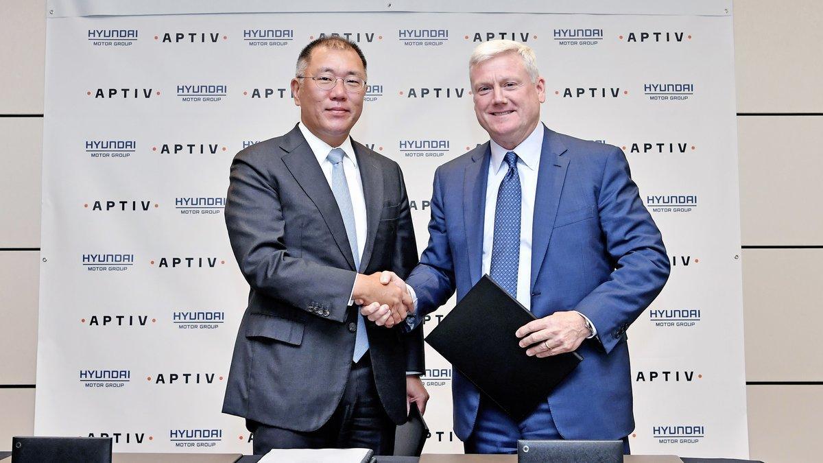 Hyundai y Aptiv se asocian para desarrollar tecnología autónoma.