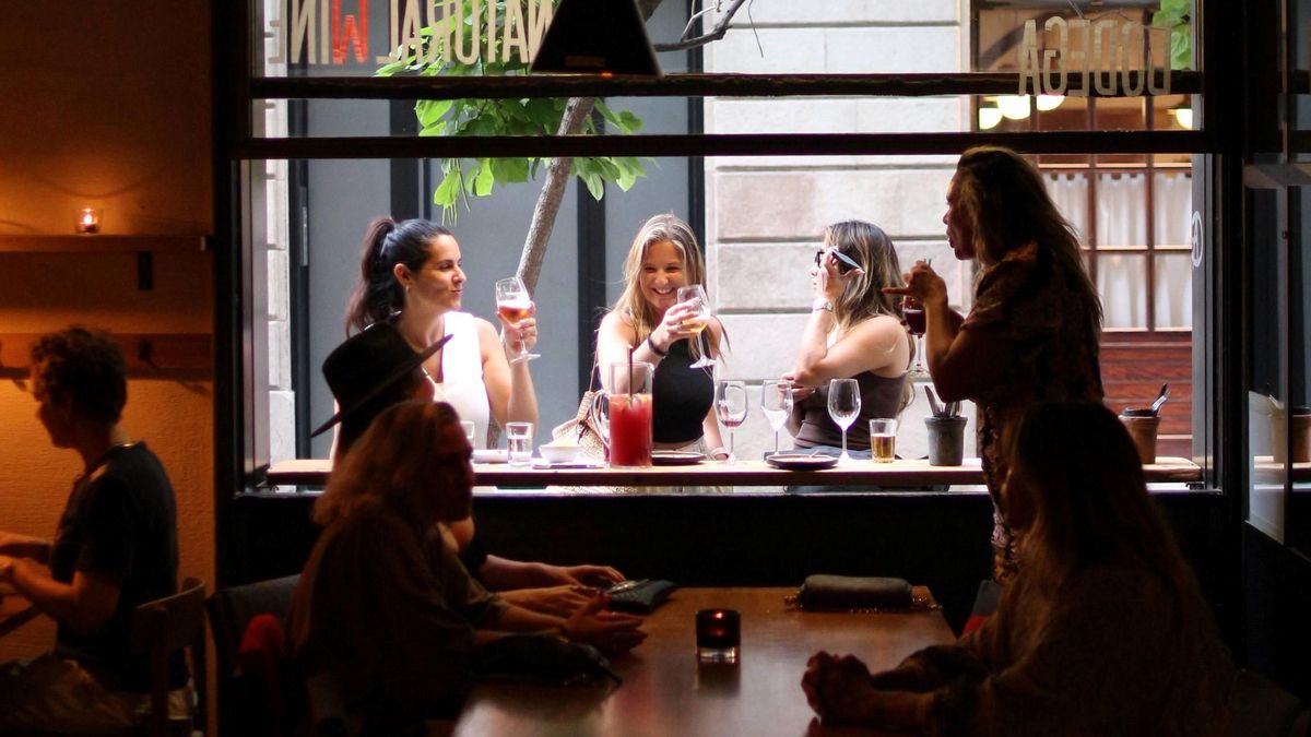Uno de los ventanales del restaurante Tapas Lobito.