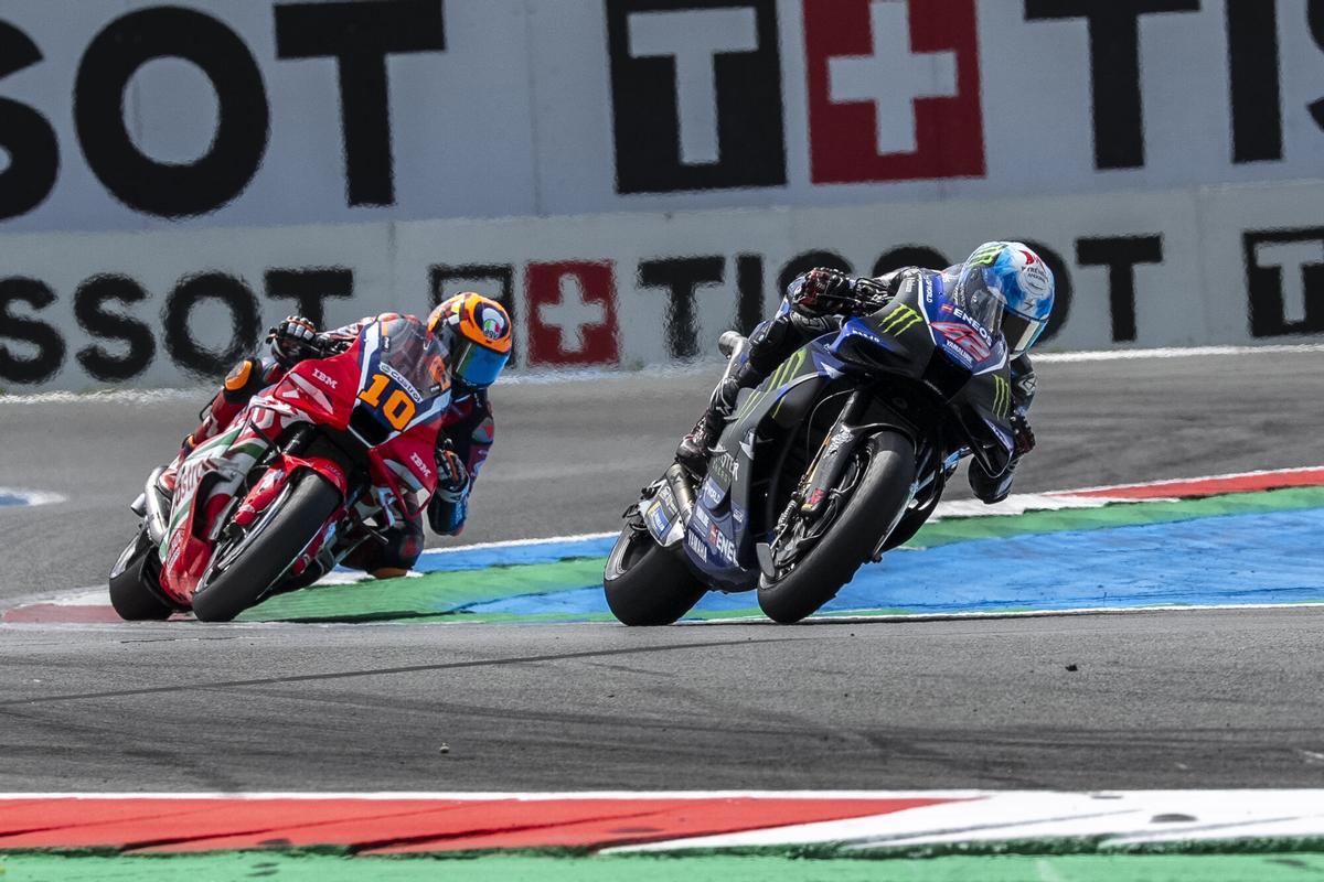 (Foto de ARCHIVO) 42 RINS Alex (spa), Monster Energy Yamaha MotoGP Team, Yamaha YZR-M1, action with 10 MARINI Luca (ita), Honda HRC Castrol, Honda RC213V during the 2025 MotoGP Tissot Grand Prix of the Netherlands, Netherlands GP, on the TT Circuit Assen, from June 26 to 28, in Netherlands - Photo Studio Milagro / DPPI AFP7 29/06/2025 ONLY FOR USE IN SPAIN