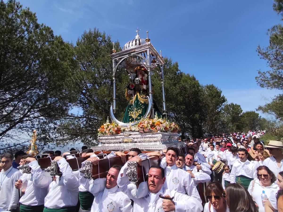 Romería de bajada de la Virgen de Araceli Romería de bajada de la Virgen de Araceli