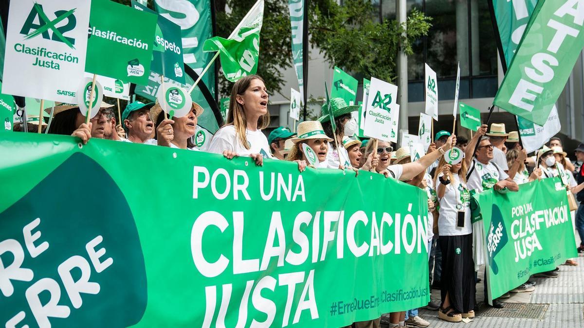 Enfermeras y delegados de SATSE en una manifestación en Madrid.