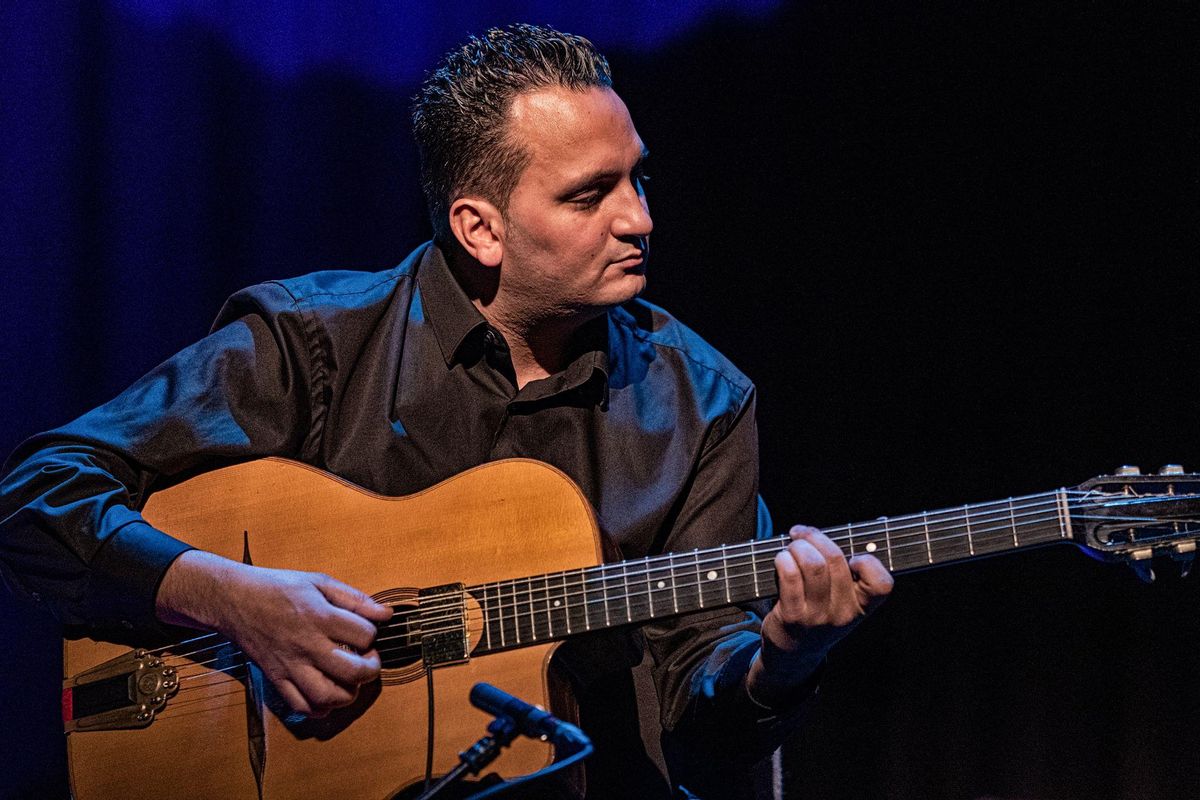 El jazz manouche también tendrá protagonismo este año gracias a la guitarra de Mozes Rosenberg.
