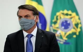 Bolsonaro dice que la vacuna contra la COVID-19 no será obligatoria en Brasil