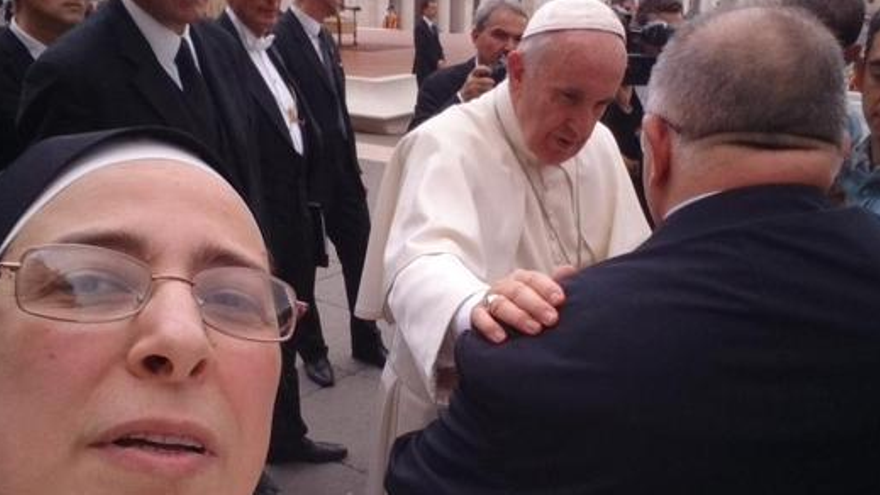 El Papa a Sor Lucía: «Continua fent soroll, no et cansis»