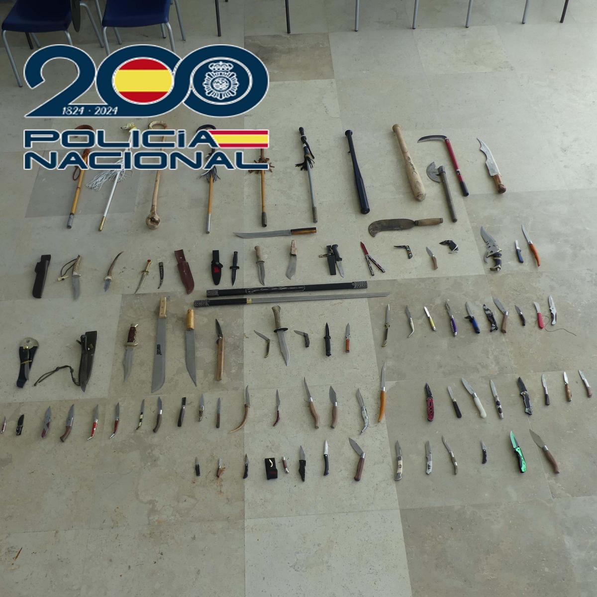 Una imagen de las armas intervenidas en la operación contra el tráfico de drogas en Plasencia.