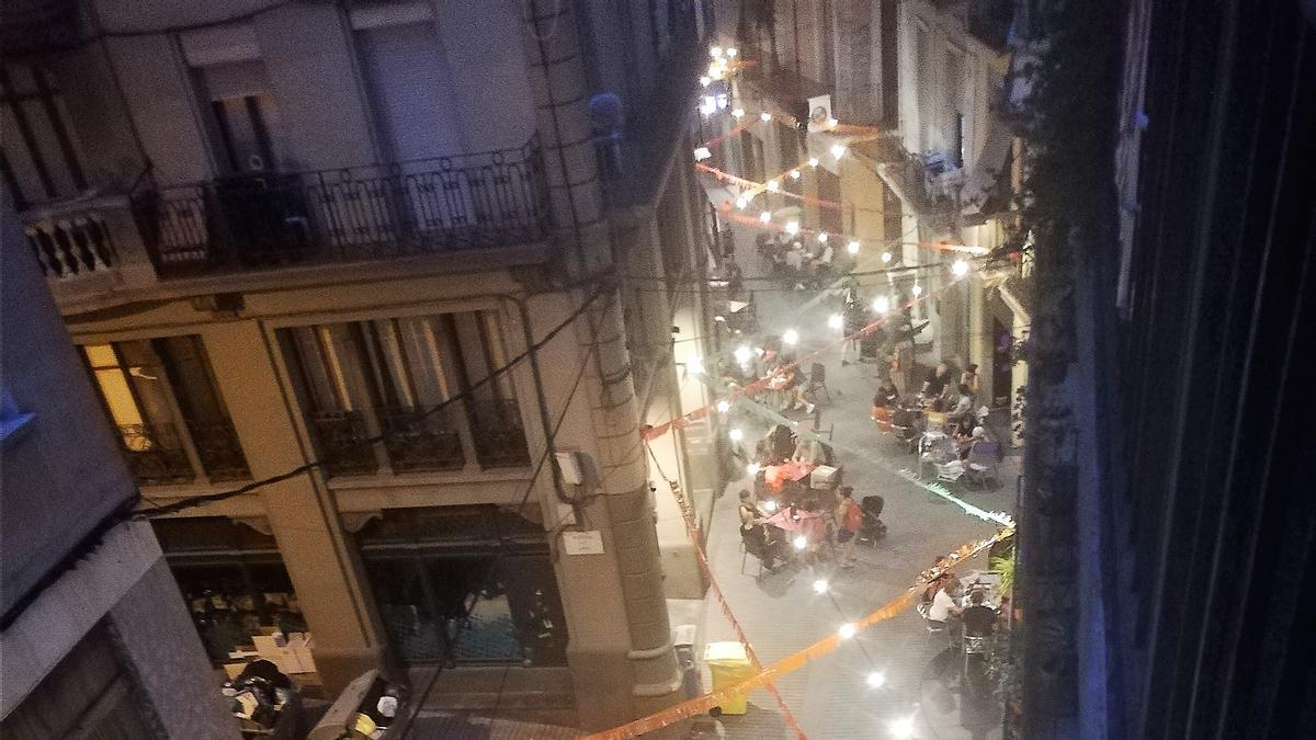 Imatge de l'activitat La Fresca, que omple de terrasses el carrer de Sobrerroca