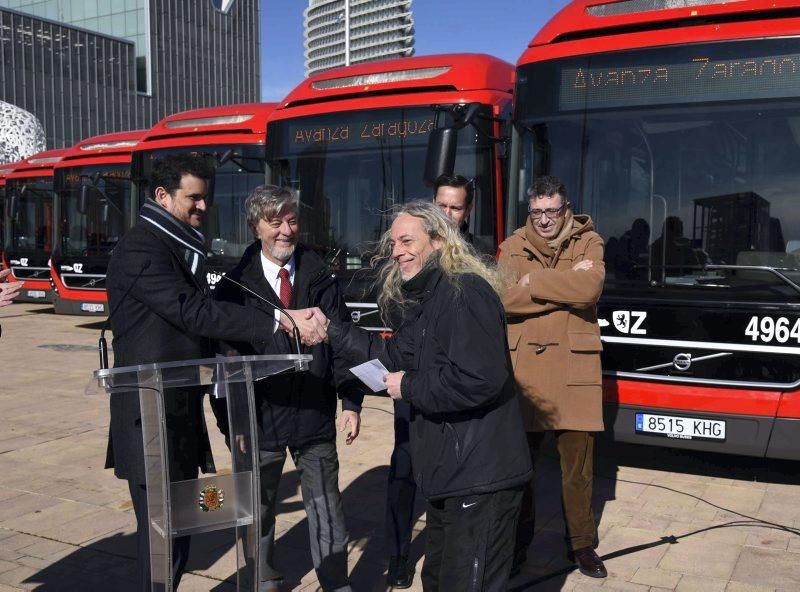 Presentación de la nueva flota de autobuses híbridos de Zaragoza