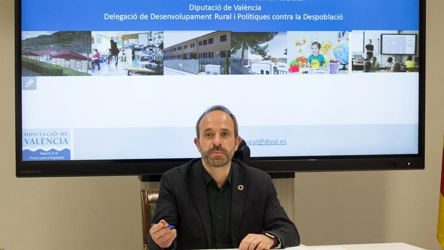 La Diputació destina 70.000 euros a los colegios rurales de 12 municipios de La Serranía y El Rincón de Ademuz