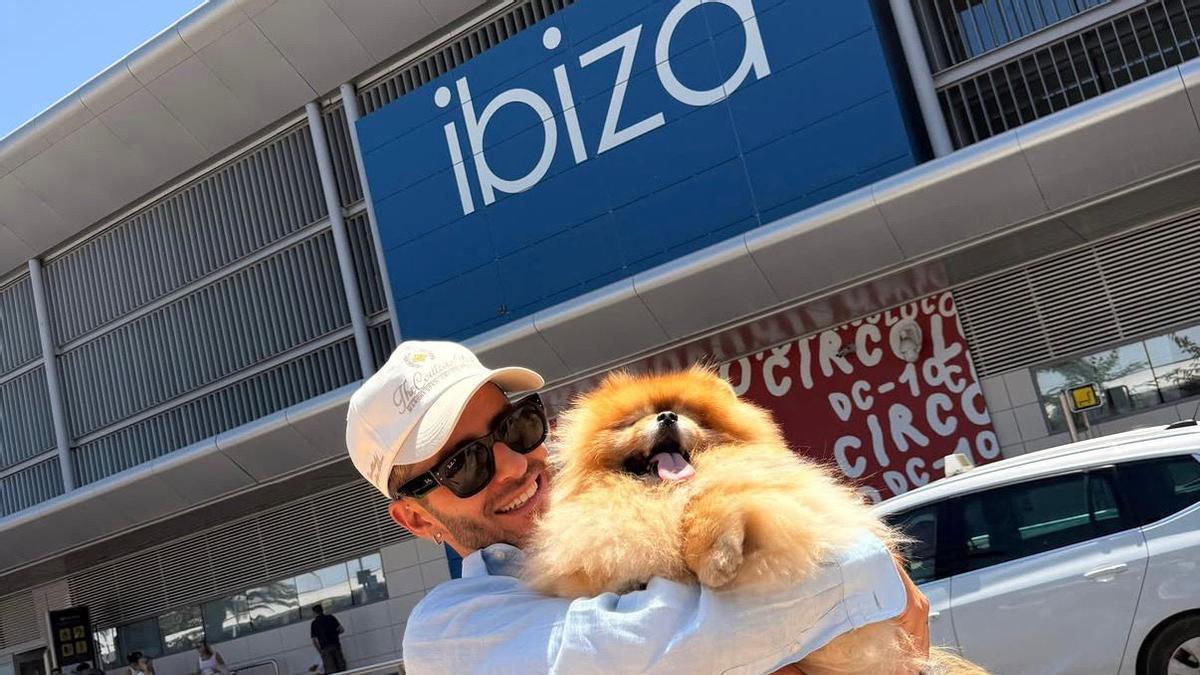 Pelayo y Vidu recién llegados a Ibiza.