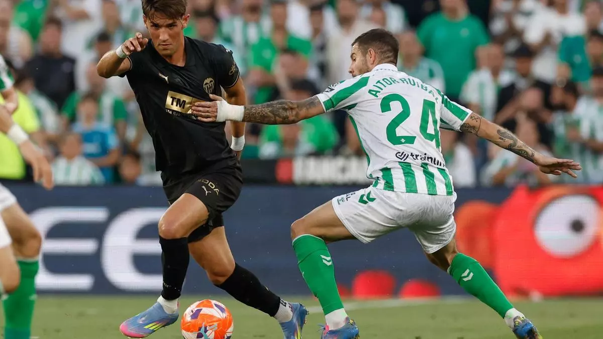 Resumen, goles y highlights del Betis 1-1 Valencia de la jornada 38 de LaLiga EA Sports
