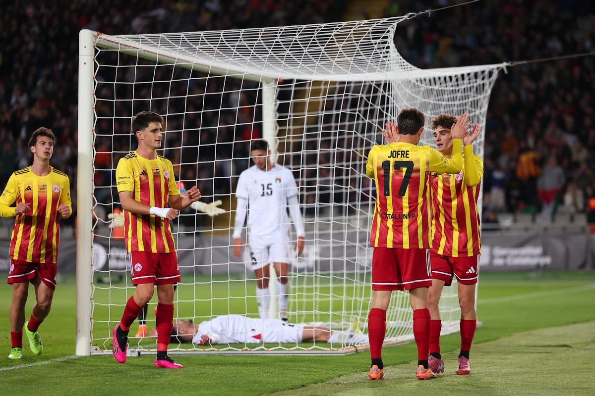 Los jugadores de Catalunya celebran un gol ante Palestina