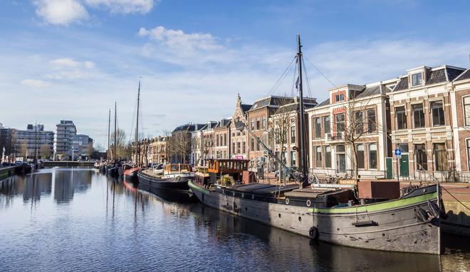 Canal de Leeuwarden, Holanda