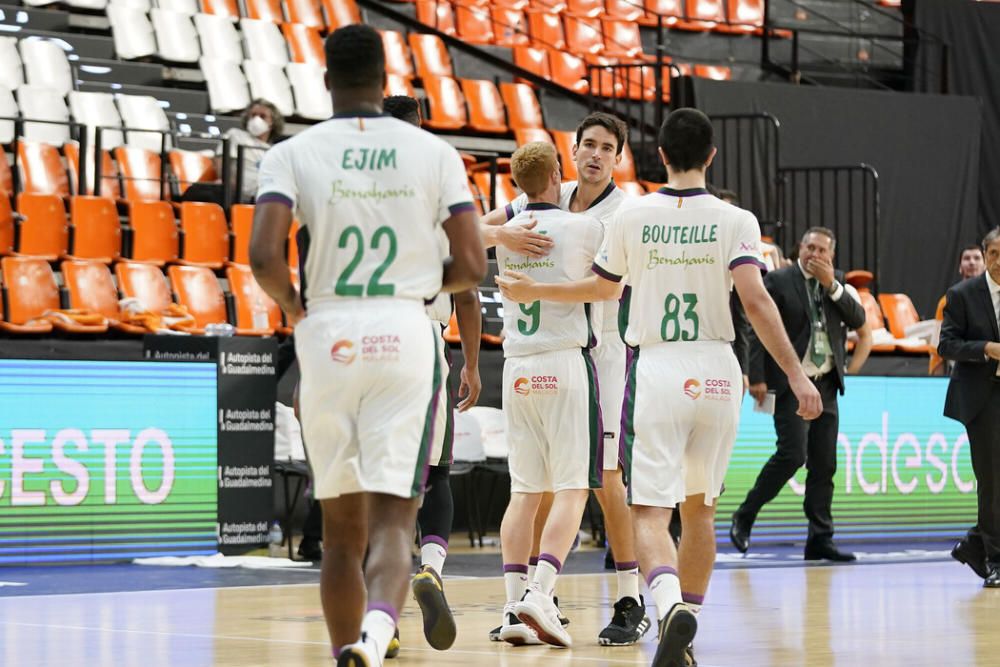 Importante victoria del Unicaja ante el Joventut en la fase final de la ACB