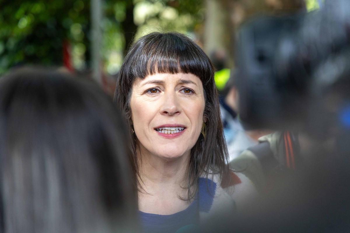 O galego inunda Santiago nun 17 de maio de reivindicación e festa: "Begoña Caamaño tería estado aquí con nós"