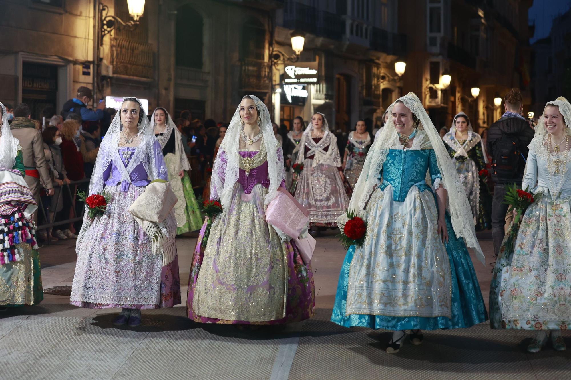 Búscate en el segundo día de ofrenda por la calle Quart (entre las 19:00 a las 20:00 horas)