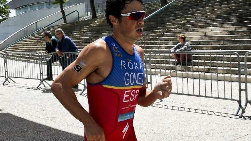 El gallego, durante la carrera. // Efe