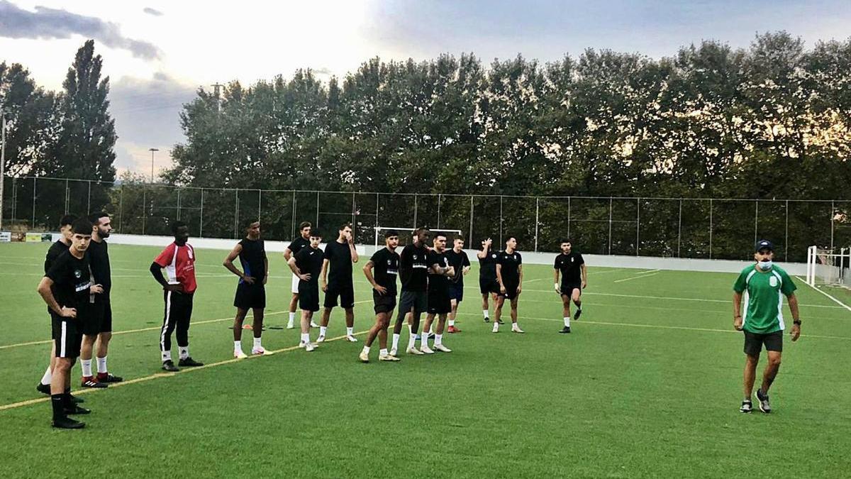 Un entrenament de la Jonquera quan no hi havia el confinament municipal.