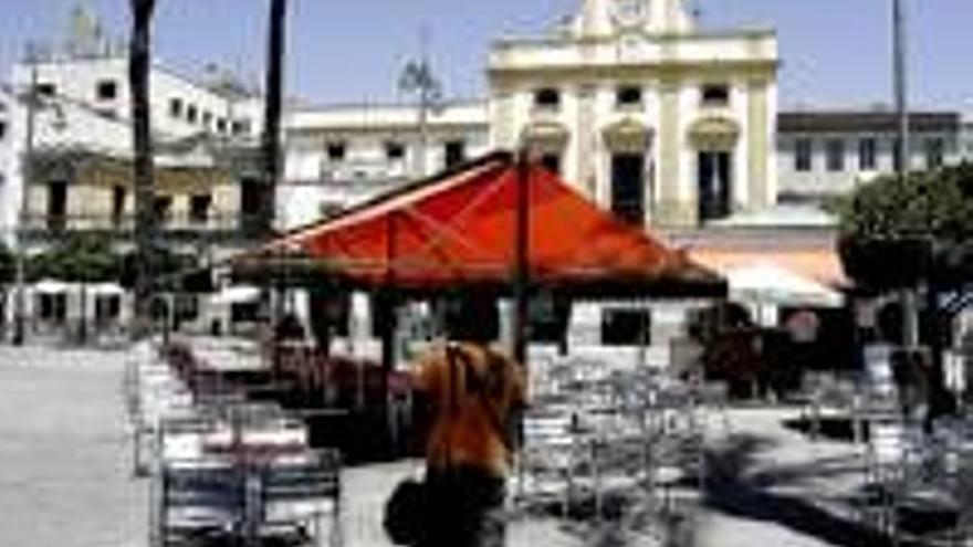 Retoman la idea de reformar los quioscos de la plaza de España