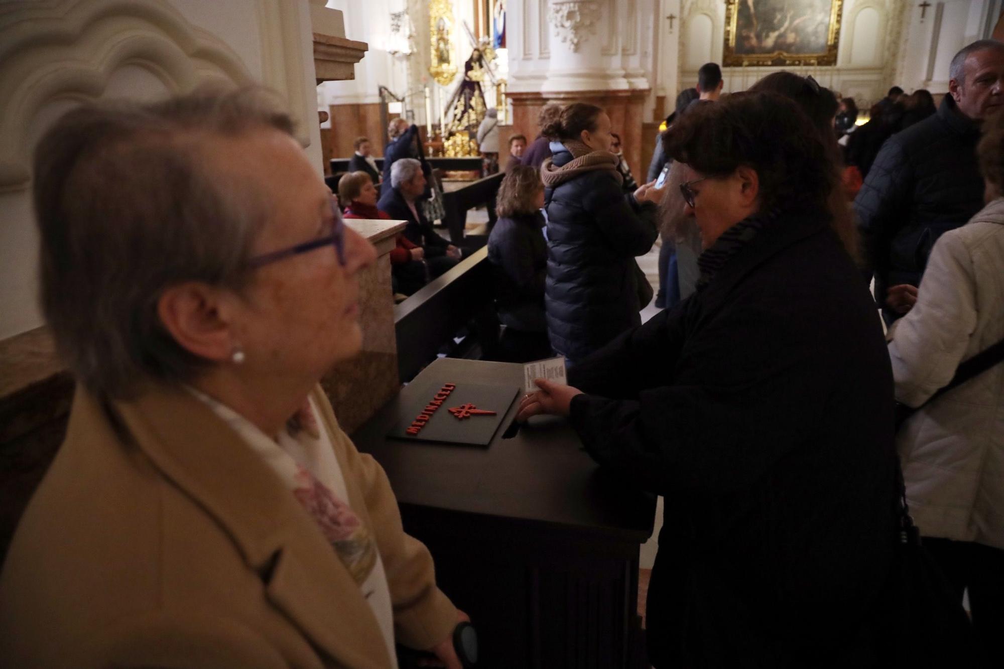 Colas en Santiago por la devoción por el Cristo de Medinaceli