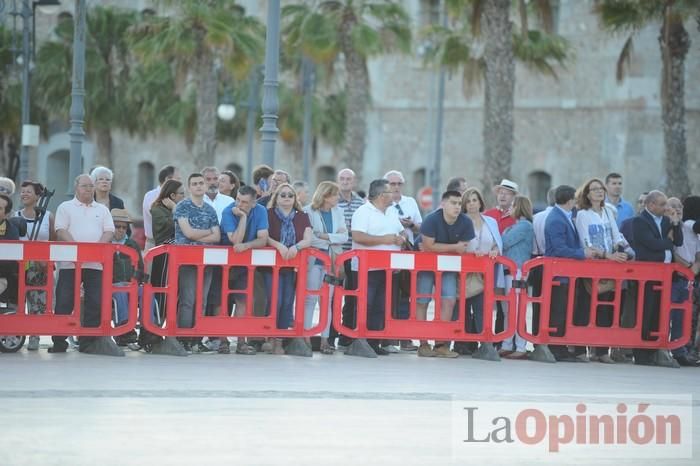 Arriado Solemne de Bandera en el puerto de Cartagena