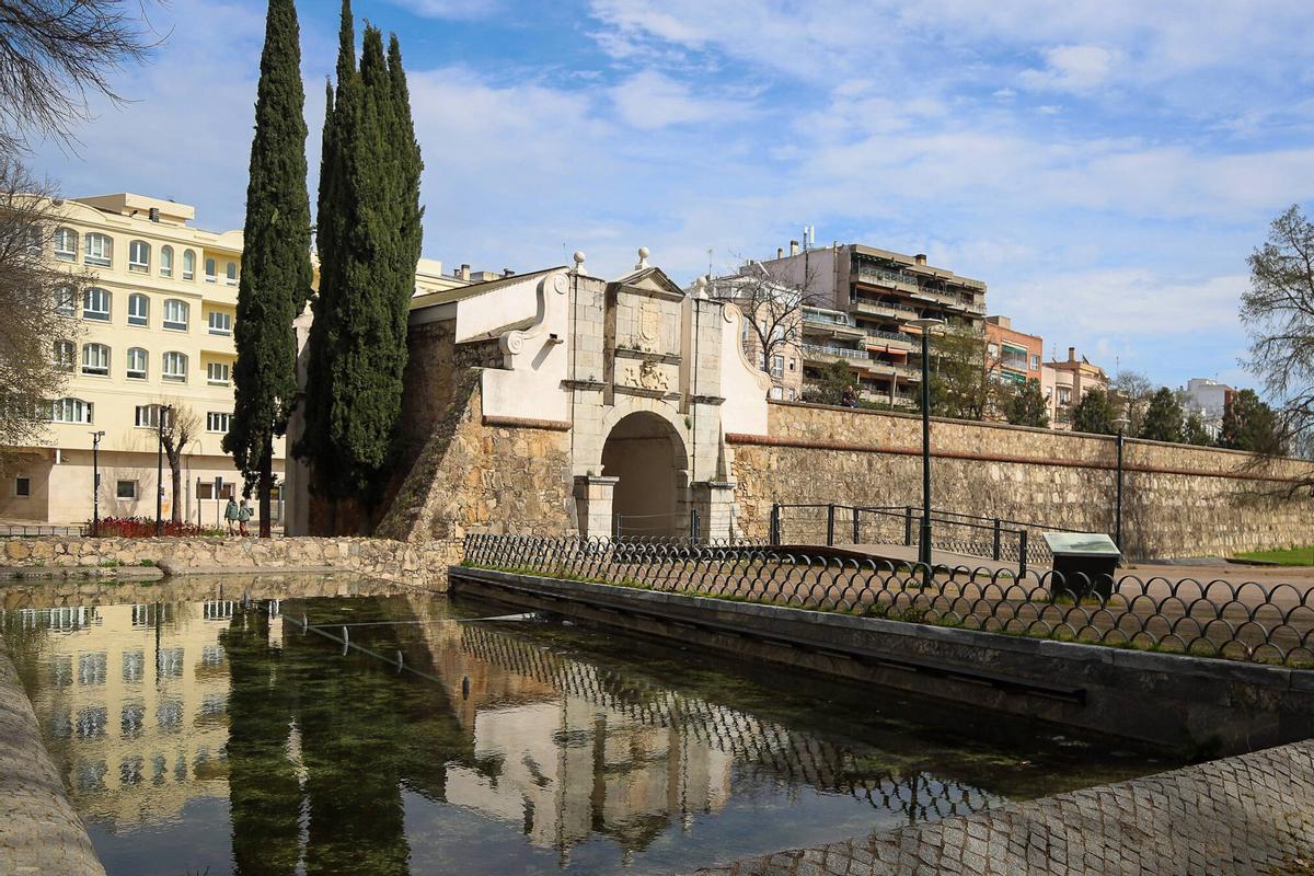 Imagen de Puerta Pilar en Badajoz.