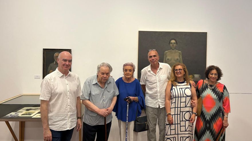 Los alcaldes que han acudido al II Foro del Mediterráneo junto a los representantes de Prensa Ibérica.