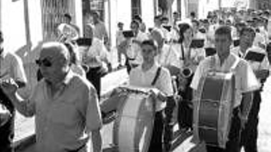 Cuatro grupos acuden al IV certamen de bandas de musica de Semana Santa