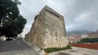 Alcoy inicia las obras para consolidar y rehabilitar la Torre-Portal de Cocentaina