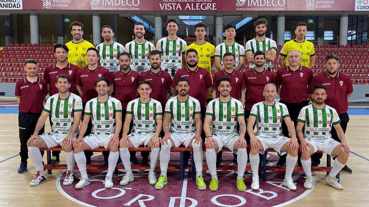 Foto oficial de la plantilla del Córdoba Futsal Patrimonio de la Humanidad en Vista Alegre.